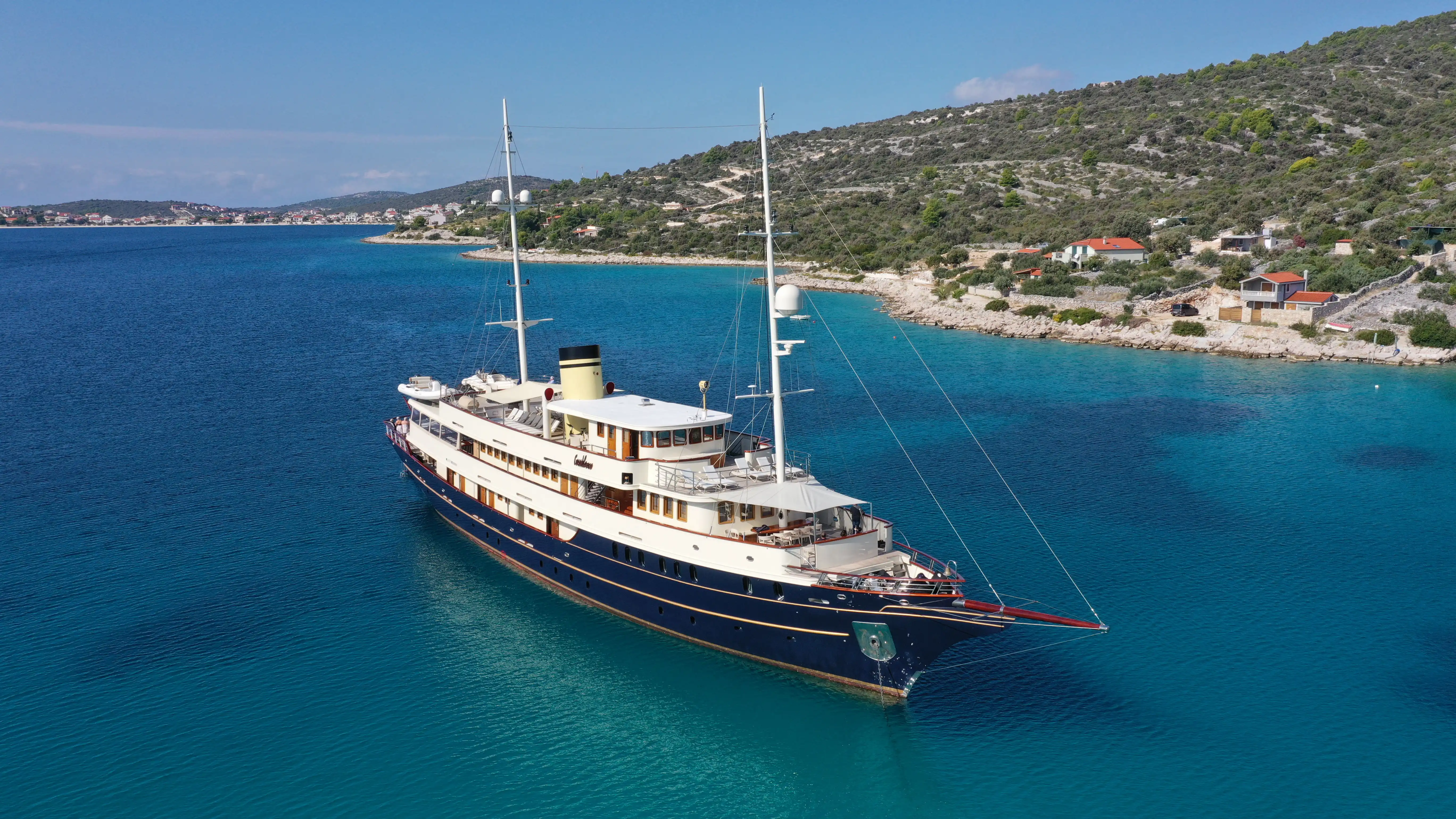 MY Casablanca - Barbara Cruising - Luxury charter in Croatia